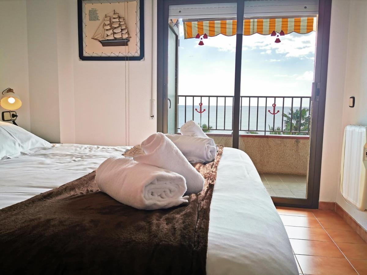 Apartaments Primera Linea Torre Valentina سان أنتوني دي كالونخي المظهر الخارجي الصورة