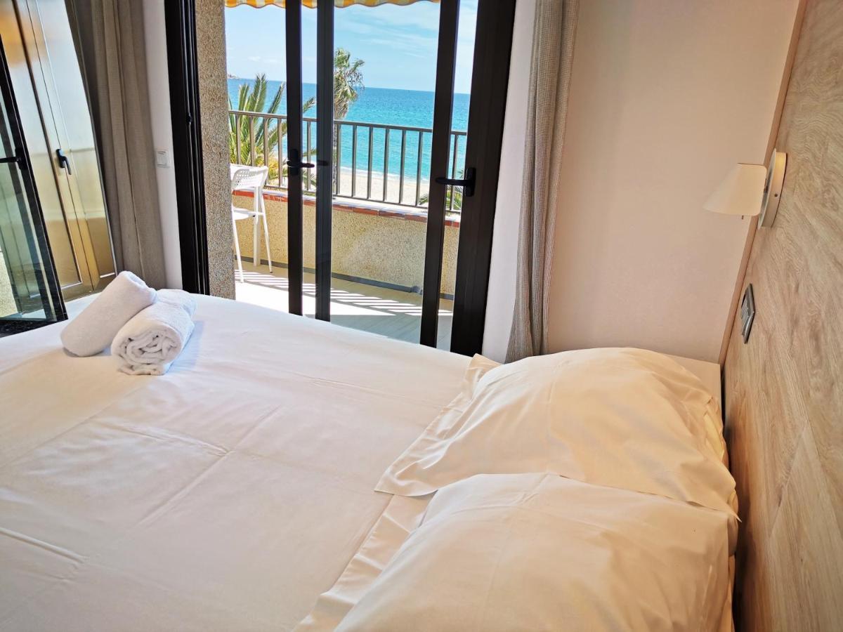 Apartaments Primera Linea Torre Valentina سان أنتوني دي كالونخي المظهر الخارجي الصورة