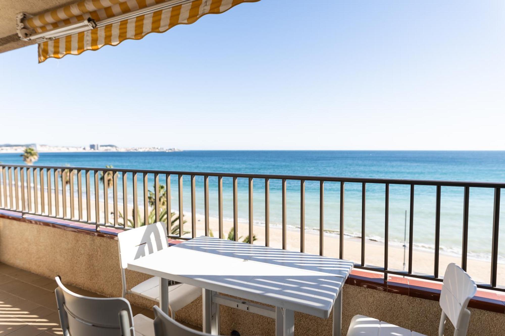 Apartaments Primera Linea Torre Valentina سان أنتوني دي كالونخي المظهر الخارجي الصورة